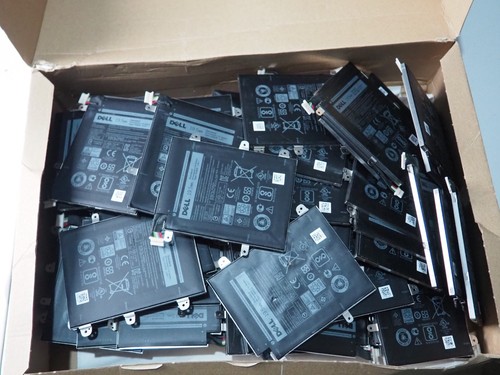 Dell 5wh built in - 20,