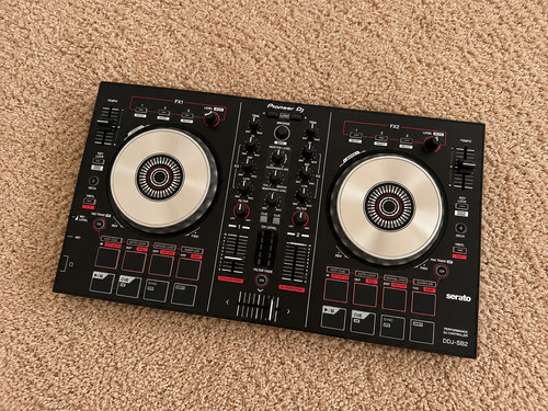 Pioneer ddj sb2 controller - dj,